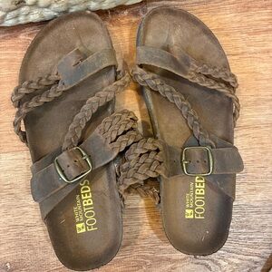 White Mountain Footbeds Sandals Women's 8 Brown Braided Comfort Buckle